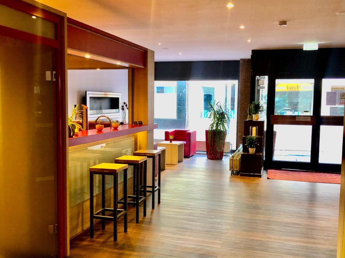 Montana Hotel Koeln-Bonn Airport トロイスドルフ エクステリア 写真