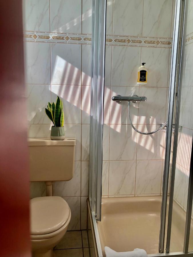 Montana Hotel Koeln-Bonn Airport トロイスドルフ エクステリア 写真