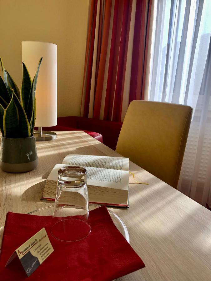Montana Hotel Koeln-Bonn Airport トロイスドルフ エクステリア 写真