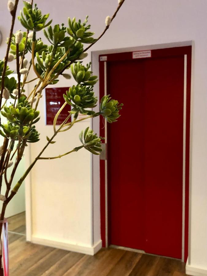 Montana Hotel Koeln-Bonn Airport トロイスドルフ エクステリア 写真