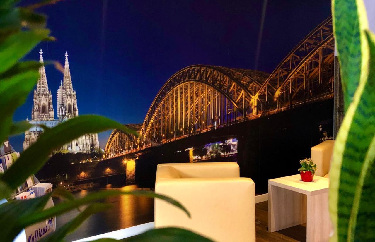 Montana Hotel Koeln-Bonn Airport トロイスドルフ エクステリア 写真