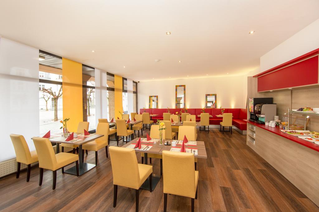 Montana Hotel Koeln-Bonn Airport トロイスドルフ エクステリア 写真